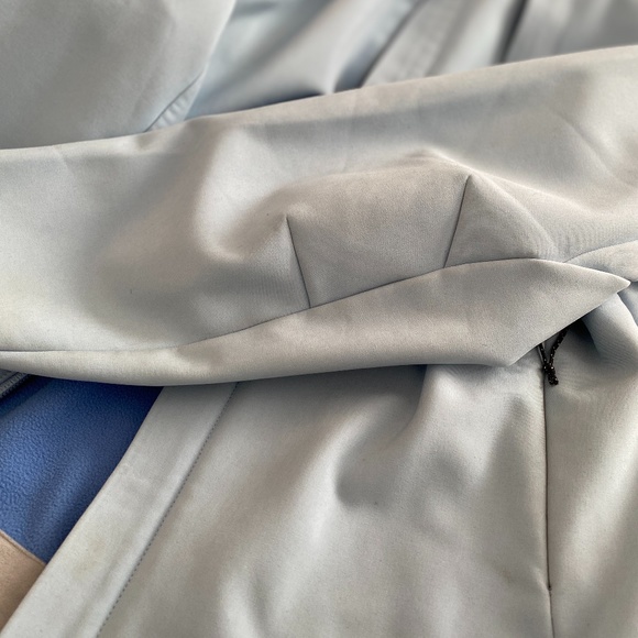 MOUNTAIN HARDWARE Softshell Jacket  | EUC - Picture 12 of 12